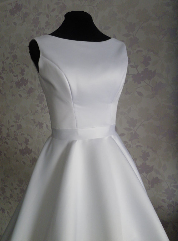 Simple Satin Tea Length Wedding Dress V Back A-line Scoop Neck Real Photo White Beach Bridal Gowns Formal Custom From China