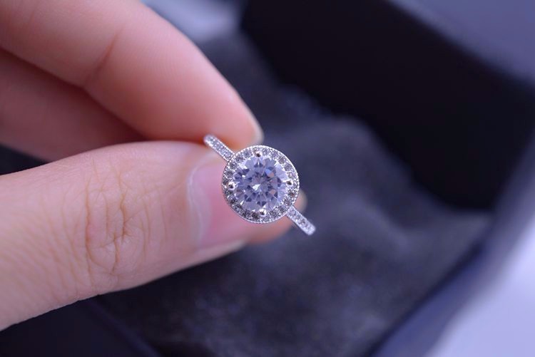 2017 NEW Fine jewelry 925 Sterling Silver Rings with Women Wedding & Party Clear Fashion Rings CZ Bow Ring Fit Pandora woman ring
2017 NEW Fine jewelry 925 Sterling Silver Rings with Women Wedding & Party Clear Fashion Rings CZ Bow Ring Fit Pandora woman ring