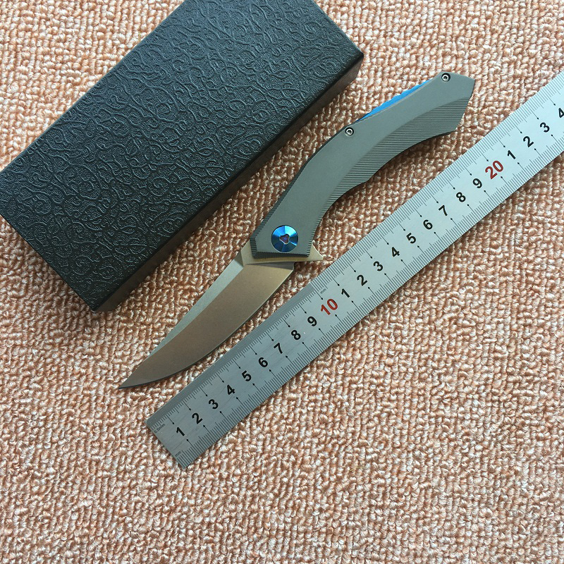 Free shipping,Shirogorov poluchetkiy New roller bearing washer folding knife Wild boar made D2 steel with titanium handle,Wholesale,retail
Free shipping,Shirogorov poluchetkiy New roller bearing washer folding knife Wild boar made D2 steel with titanium handle,Wholesale,retail