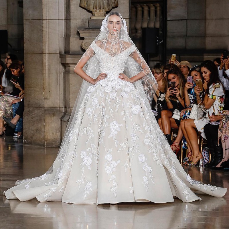 Vintage Princess Wedding Dress With Appliqued Handmade Flower Off Shoulder Sweep Train Custom Made Luxury Wedding Dresses Ball Gowns