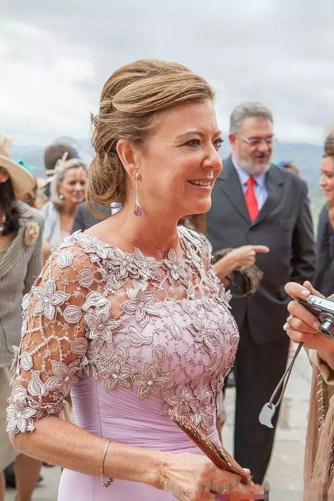 Elegant Lavender Chiffon Mother of the Bride Dresses For Weddings Lace Appliqued Half Sleeve Mothers Of The Groom Formal Evening Gowns