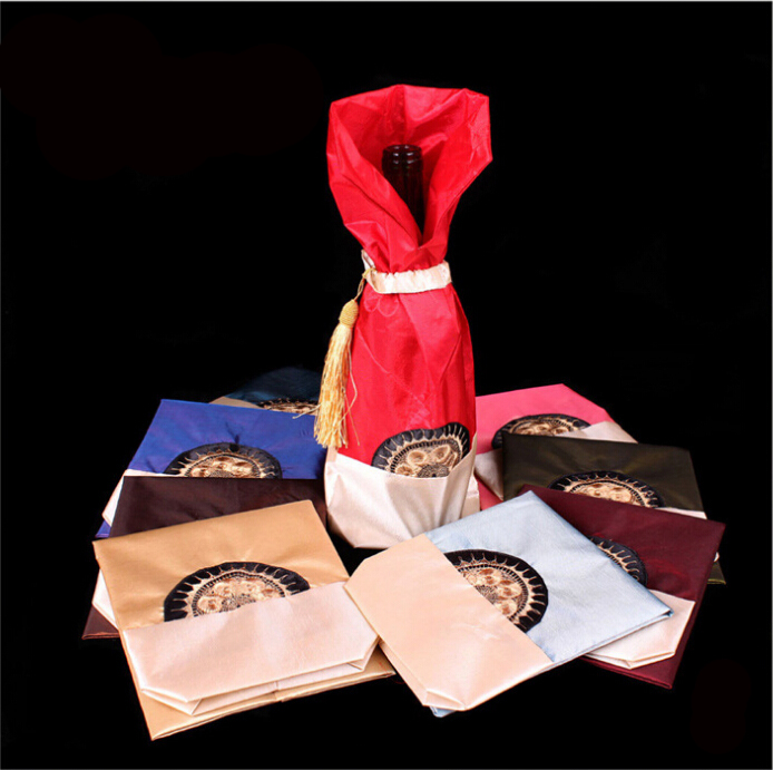 Tassel Chinese Style Wine Bag Christmas Bottle Cover Table Decoration Satin Fabric Wine Bottle Packaging Pouch Wholesale fit 750ml 50pcs/lot
Tassel Chinese Style Wine Bag Christmas Bottle Cover Table Decoration Satin Fabric Wine Bottle Packaging Pouch Wholesale fit 750ml 50pcs/lot