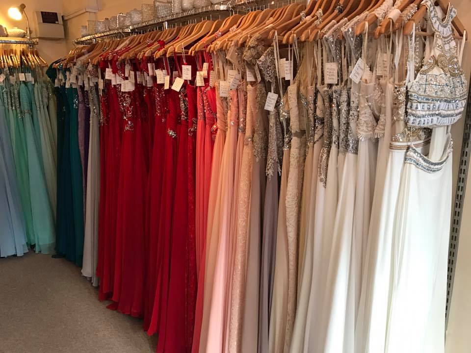 In Stock Two Pieces Bridesmaid Dresses 2017 with Lace Bodice & Chiffon Skirt Long Prom Pearl Pink Wedding Guest Dress Half Sleeves