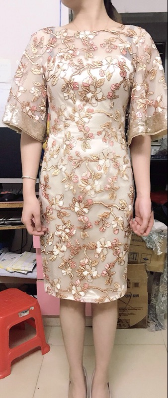 2022 Sexy Sheath Floral Embroidery Evening Dresses Illusion Half Sleeve Tulle Knee Length Cocktail Party Gowns Formal Dresses