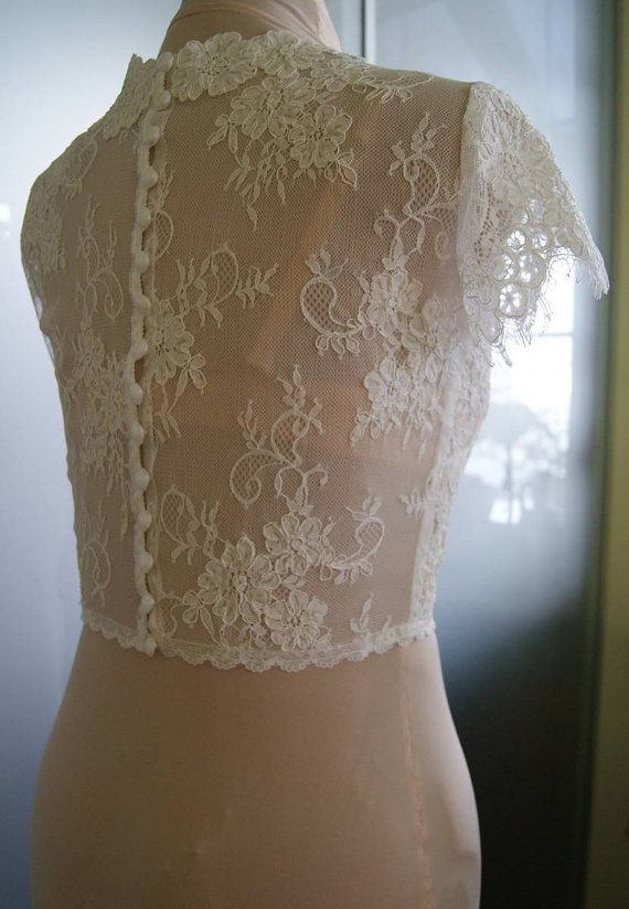 Ivory Lace Wedding Shawls With Cap Sleeves V Neck Bridal Bolero Custom Made Wedding Wraps Shrugs For Dress Cape
