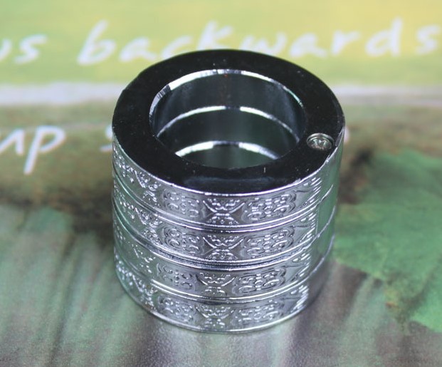 New Gold Silver Self Defense Stainless Steel Ring One Ring unfolds into four Rings Defense Knuckle Free Shipping
New Gold Silver Self Defense Stainless Steel Ring One Ring unfolds into four Rings Defense Knuckle Free Shipping