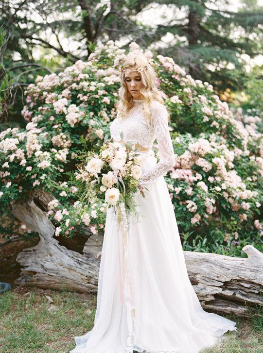 2017 Bohemain A Line Two Pieces Wedding Dresses With Long Sleeves Lace Top Chiffon Cheap Long Bridal Party Gowns, Ivory
2017 Bohemain A Line Two Pieces Wedding Dresses With Long Sleeves Lace Top Chiffon Cheap Long Bridal Party Gowns, Ivory