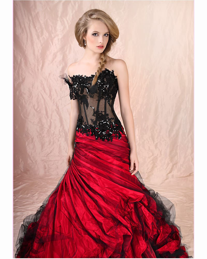 Red And Black Mermaid Wedding Dresses 2017 Newest Organza Sheer Corset Wave Skirts Lace Up 3D Floral Bridal Gowns, White
Red And Black Mermaid Wedding Dresses 2017 Newest Organza Sheer Corset Wave Skirts Lace Up 3D Floral Bridal Gowns, White