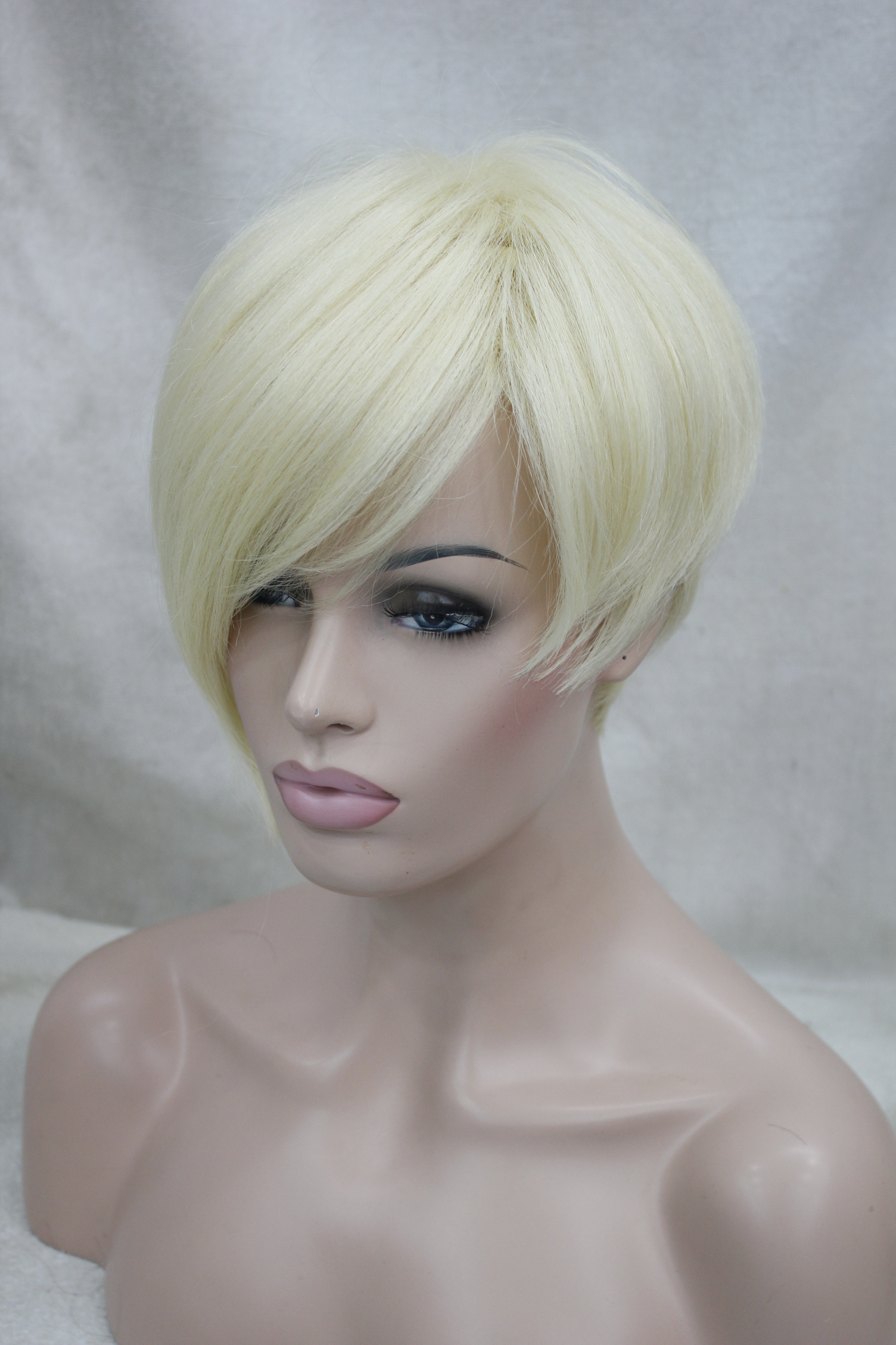 Free shipping!Hivision 2017 new Fashion high-end asymmetric fashion model blonde everyday life wigs
Free shipping!Hivision 2017 new Fashion high-end asymmetric fashion model blonde everyday life wigs