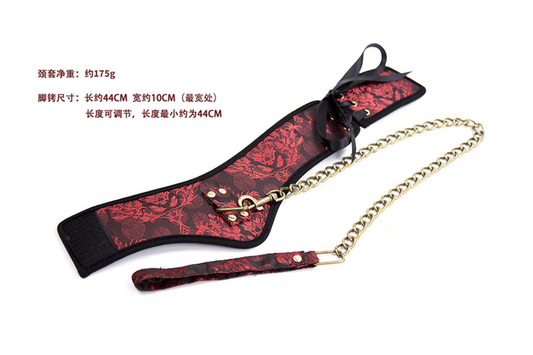 2016 New Arrival Neck Collar Fetish Bondage Restraint Black & Red Neck Collar With Chain Leash Sexy Collar Ring For Adult Game q0506