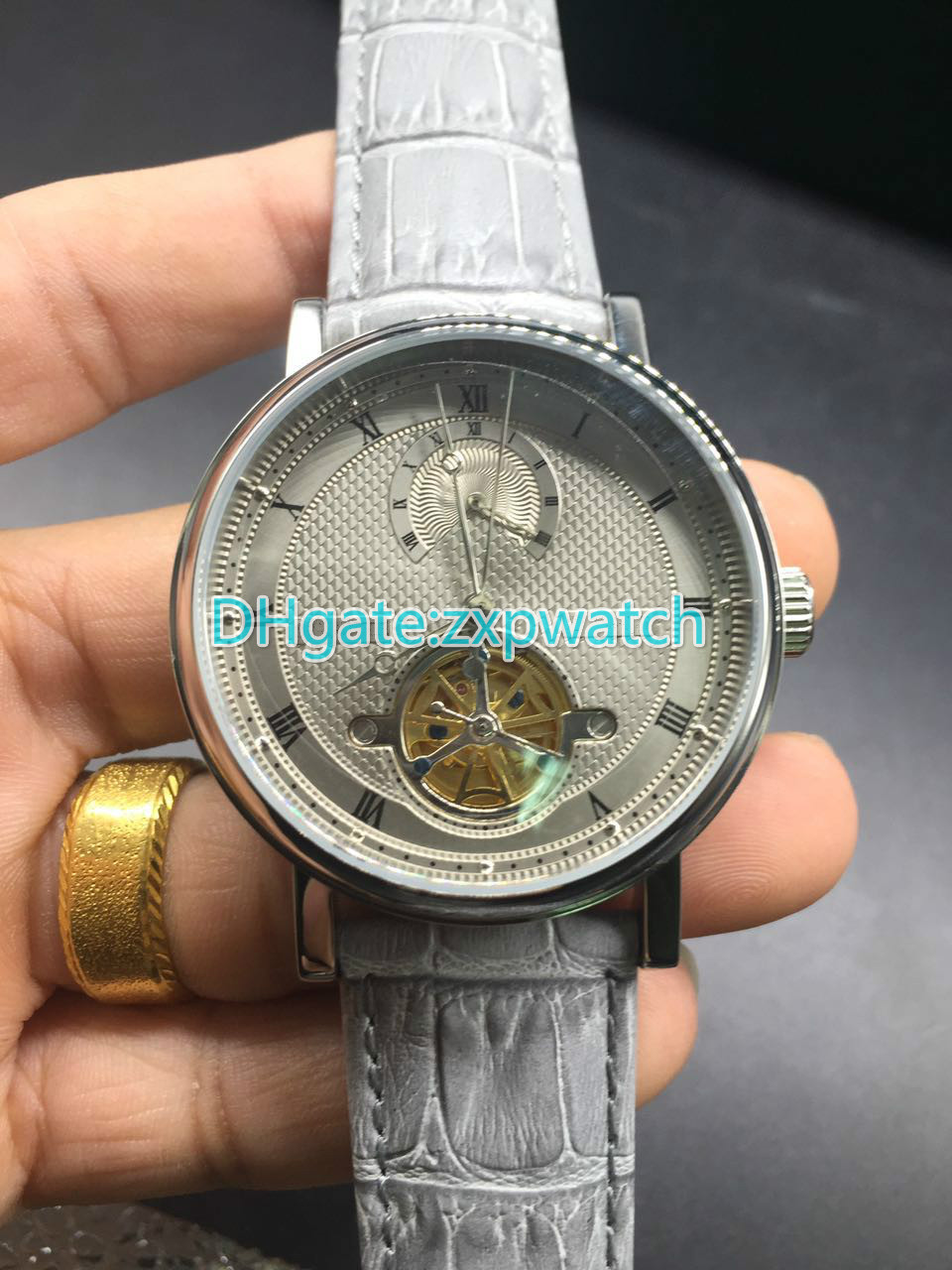 Luxury fashion leather belt machine table gray gray surface of high-end men's stainless steel watch Automatic Mens Watch Strap, Slivery;brown
Luxury fashion leather belt machine table gray gray surface of high-end men's stainless steel watch Automatic Mens Watch Strap, Slivery;brown