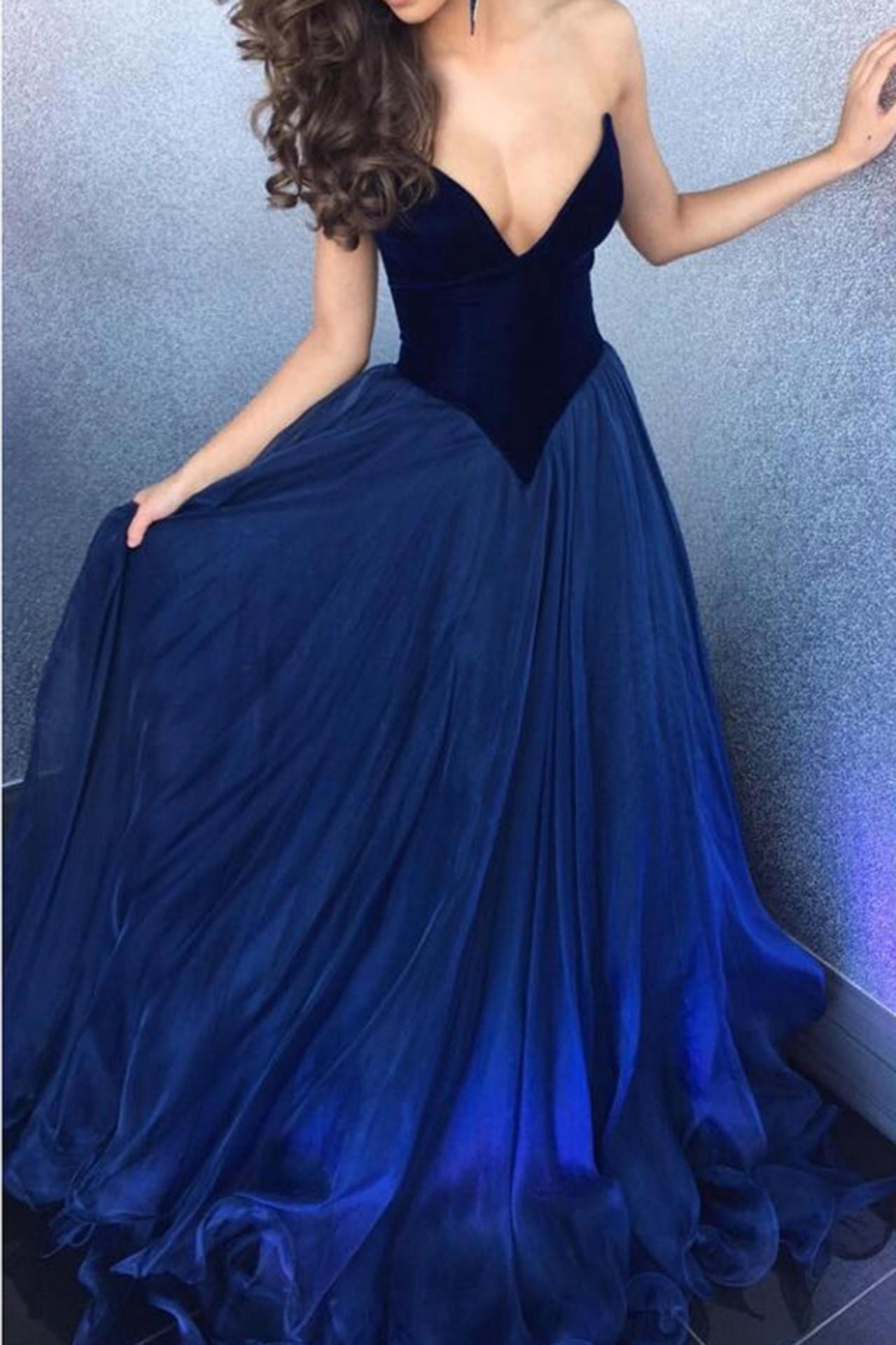 Royal Blue Velvet Formal Long Evening Dresses Sexy V Neck Off Shoulder Evening Gowns Chiffon Skirt Graduation Gowns Long Robe Soiree, Light sky blue
Royal Blue Velvet Formal Long Evening Dresses Sexy V Neck Off Shoulder Evening Gowns Chiffon Skirt Graduation Gowns Long Robe Soiree, Light sky blue