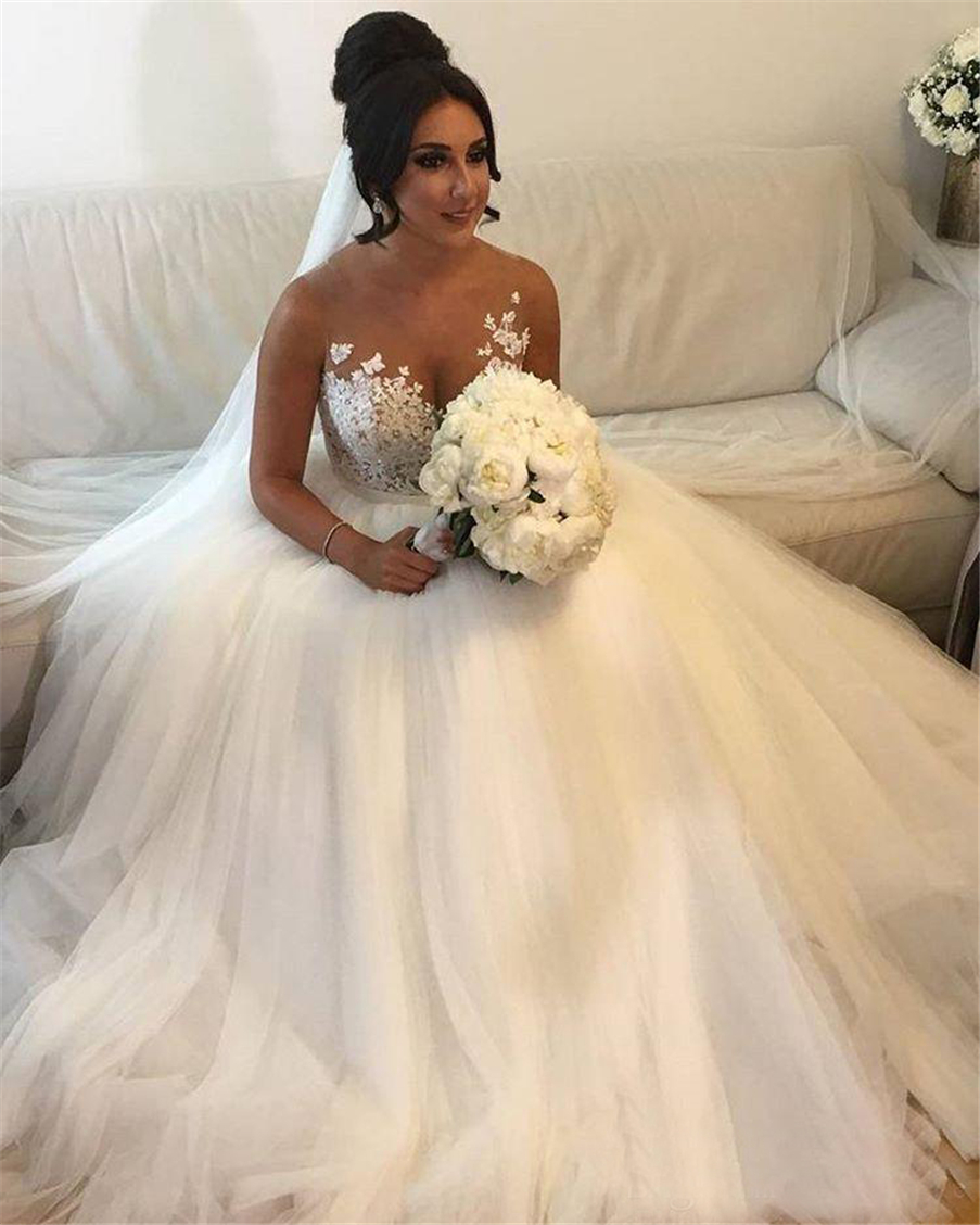 A Line Vintage Lace Appliqued Beaded Wedding Dress Newest Sexy Scoop Neck Sleeveless Bridal Gowns