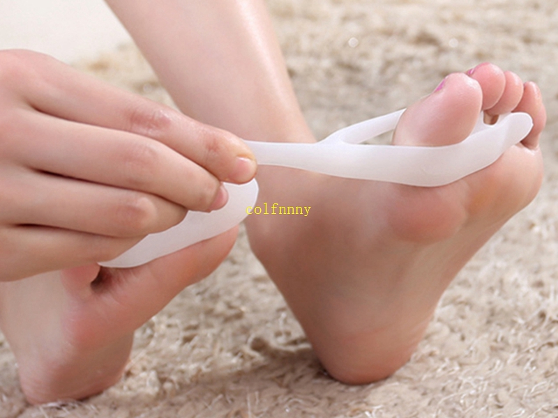 200pcs(=100Pairs) Free Shipping 3 holes Silicone Gel toe separator Toe Finger Separator feet care tools Bunion Guard Foot Hallux Valgus