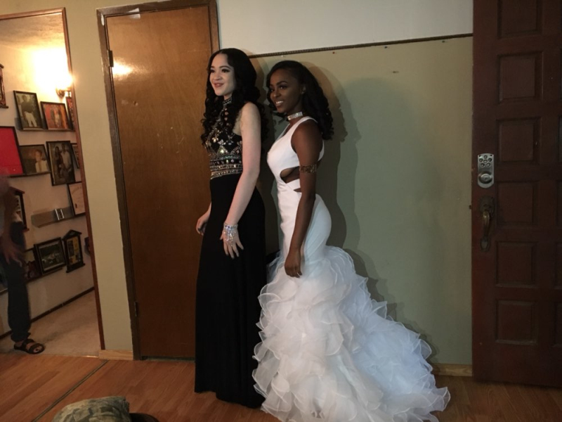 Cheap Long Ruffles Prom Dress New White Red V Neck Organza Evening Party Gown Custom Made Plus Size