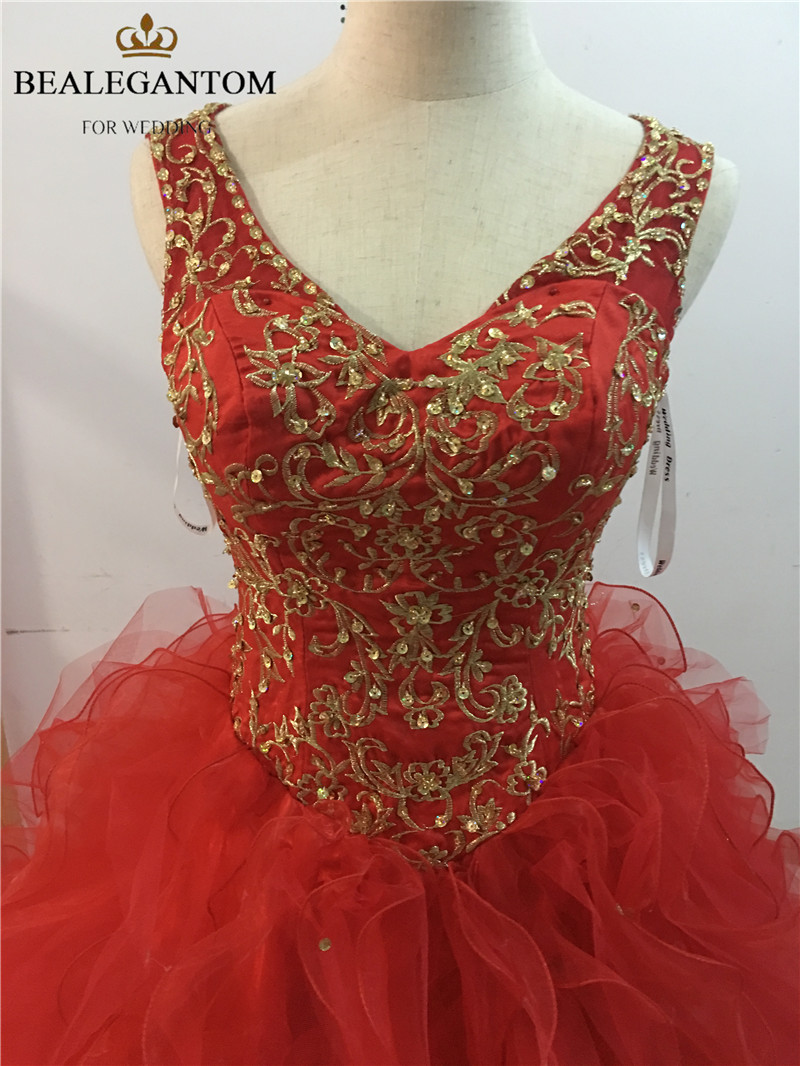 2017 Sexy Gold Embroidery V-Neck Backless Ball Gown Quinceanera Dresses with Sequined Beading Sweet 16 Dresses Vestido Debutante Gowns BQ23