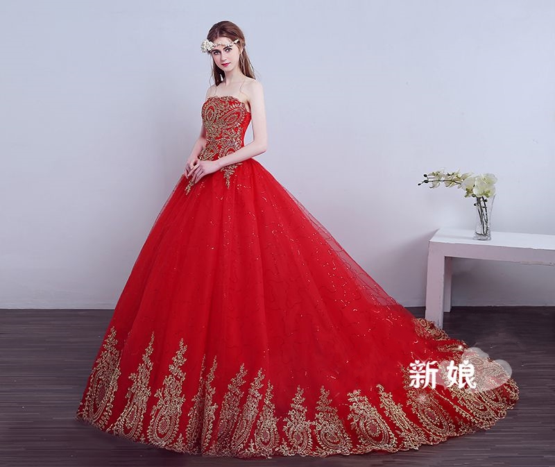 Cheap Lace Red Wedding Dress In Stock Sweetheart Strapless Floor Length and Court Train Lace Up Backless Gold Applique Bridal Gowns