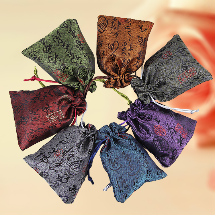 Small Chinese character Single Cloth bag Cheap Drawstring Silk Brocade Jewelry Pouch Candy Gift Bags Trinket Packaging Coin Pocket 9x12 cm
Small Chinese character Single Cloth bag Cheap Drawstring Silk Brocade Jewelry Pouch Candy Gift Bags Trinket Packaging Coin Pocket 9x12 cm