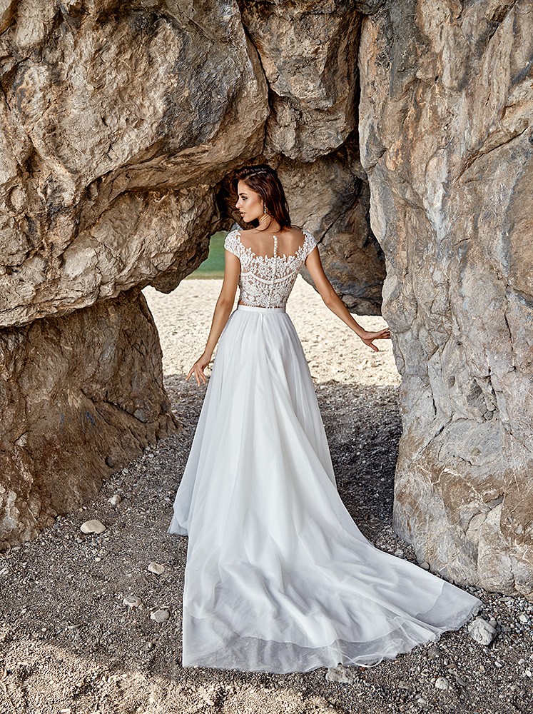 New Summer Two Pieces Bohemian Wedding Dresses 2020 Illusion Neck Cap Sleeve Court Train Lace Tulle A-Line Beach Bridal Gown Robe de mariee