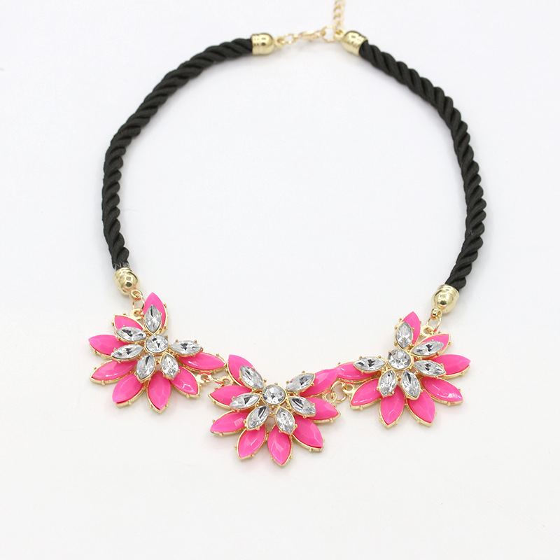 New Fashion Yellow Crystal Charm Choker Necklace Popular Braid Rope Chain Acrylic Flower Necklaces Women Statement Jewelry
New Fashion Yellow Crystal Charm Choker Necklace Popular Braid Rope Chain Acrylic Flower Necklaces Women Statement Jewelry