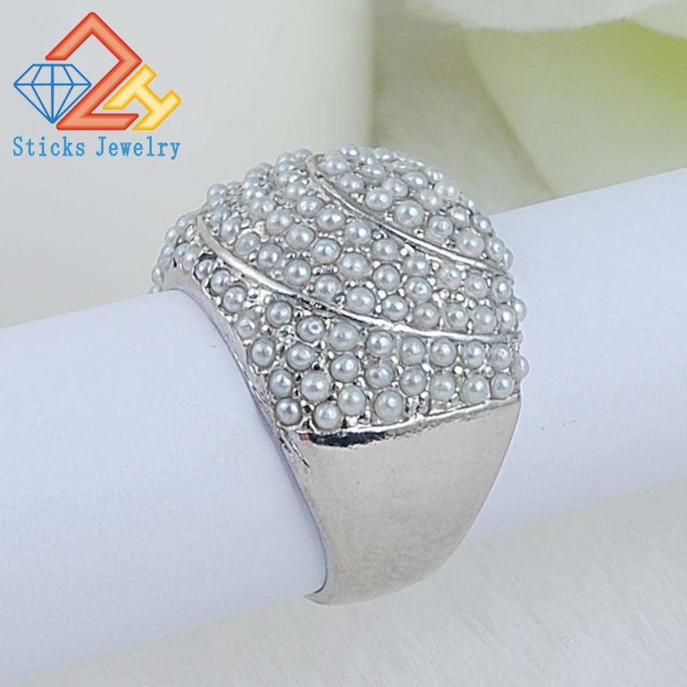 New European And American Popular Pearl Ring 100% Green Material White 1pcs / Lot Large Drop Shipping
New European And American Popular Pearl Ring 100% Green Material White 1pcs / Lot Large Drop Shipping