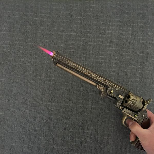 Large Metal Pistol Colt Revolver 1851 Military Model Gun Prop Metal Lighter Windproof 1: 1 Metal Revolver Type Gun Lighter.
Large Metal Pistol Colt Revolver 1851 Military Model Gun Prop Metal Lighter Windproof 1: 1 Metal Revolver Type Gun Lighter.