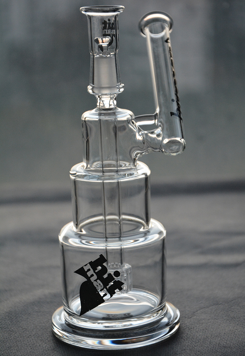 Hitman Glass Hookah Bubbler Bongs Solid Base Brilliance Cake Water Pipe Dab Rigs with Dome and Nail 14 mm Joint
Hitman Glass Hookah Bubbler Bongs Solid Base Brilliance Cake Water Pipe Dab Rigs with Dome and Nail 14 mm Joint