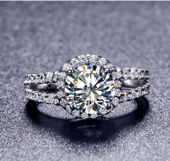 New Style Hot Sale Gold Plated 2 Karat 8mm SONA Simulated Diamond Engagement Rings Ring For Women Free Shipping
New Style Hot Sale Gold Plated 2 Karat 8mm SONA Simulated Diamond Engagement Rings Ring For Women Free Shipping