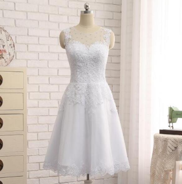 Elegant Short Wedding Dress Knee Length Tank Beaded Lace Applique Tulle Sheer Neck Beach Bridal Gowns Real Photo