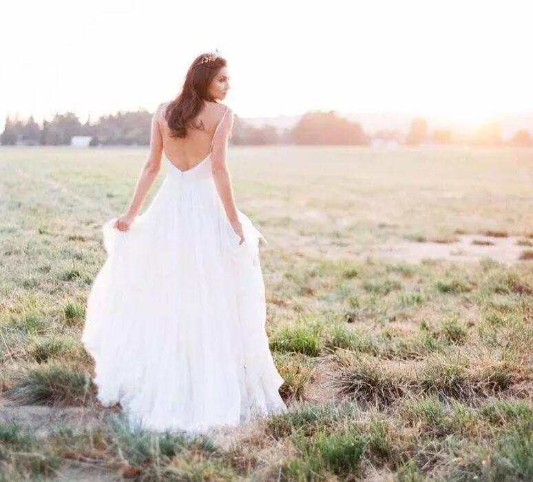 2017 Sexy Spaghetti Backless Chiffon Country Beach Bohemian Wedding Dresses Cheap Side Split Long Boho Bridal Gowns Custom Made EN11064