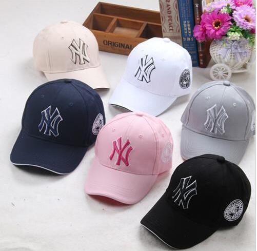 The new baseball cap of men and women and couples traveling the spring and summer all-match movement peaked cap visor family cap, Pink
The new baseball cap of men and women and couples traveling the spring and summer all-match movement peaked cap visor family cap, Pink