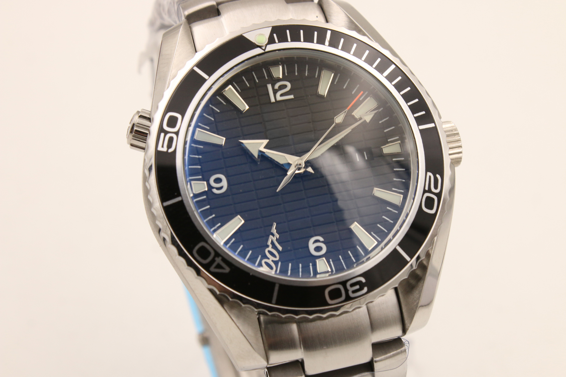 Luxury Men Watches 2016 Men's steel Bracelet Skyfall 007 Watch Mechanical James Bond Limited Edition Dive Mens Sports Watches, Silver
Luxury Men Watches 2016 Men's steel Bracelet Skyfall 007 Watch Mechanical James Bond Limited Edition Dive Mens Sports Watches, Silver