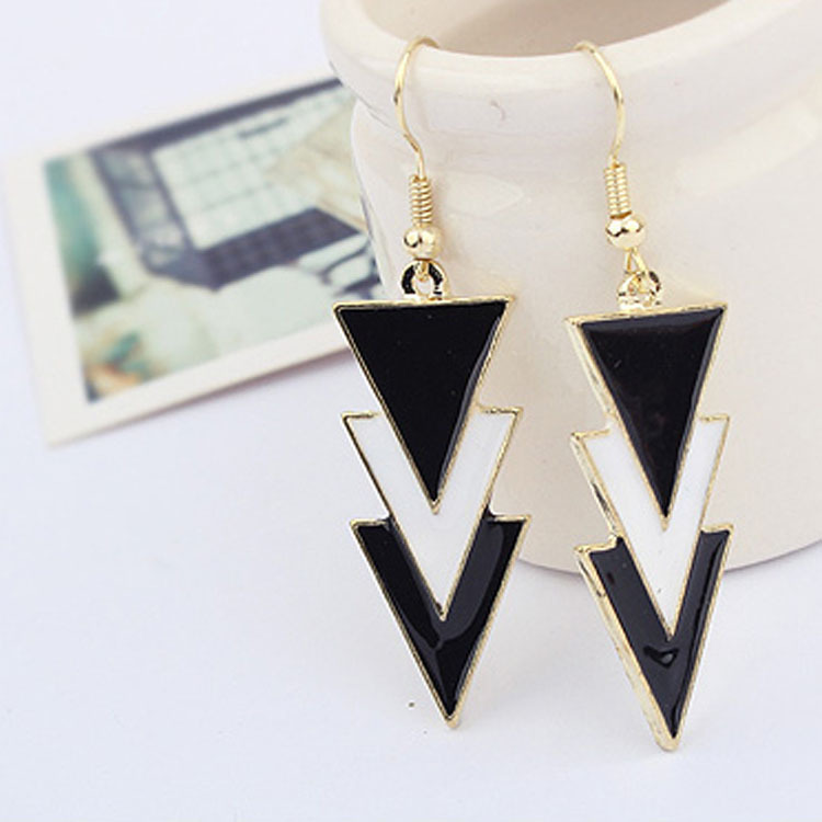 Women Charm Earrings Exaggerated Elegance Ear Jewelry Hot Sale Black and White Fashion Drops of Oil Geometric Models Earrings 2017
Women Charm Earrings Exaggerated Elegance Ear Jewelry Hot Sale Black and White Fashion Drops of Oil Geometric Models Earrings 2017