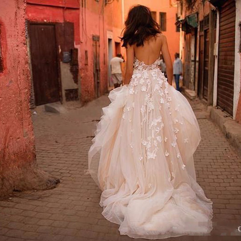 2020 Liz Martinez Beach Dresses with 3D Floral V-neck Tiered Skirt Backless Plus Size Elegant Garden Country Berta Wedding Gowns