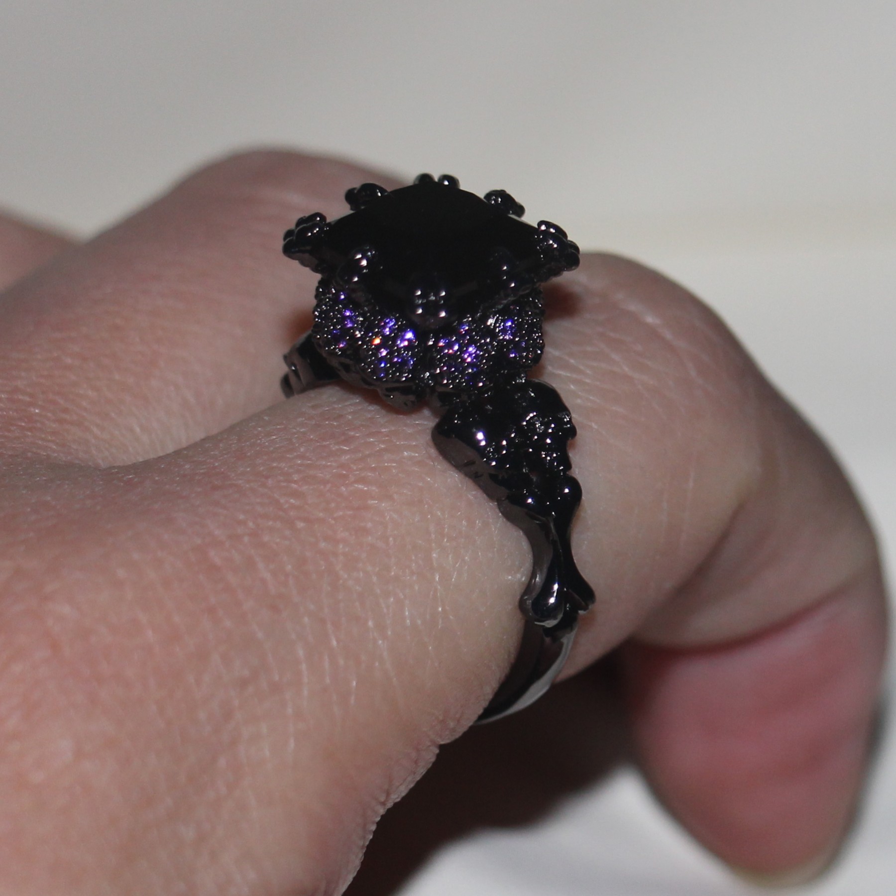 Size 5-11 Retro New Women Fashion Jewelry 10KT Black Gold Filled Amethyst Simulated Diamond Sapphire Wedding Women Band Skull Ring Gift