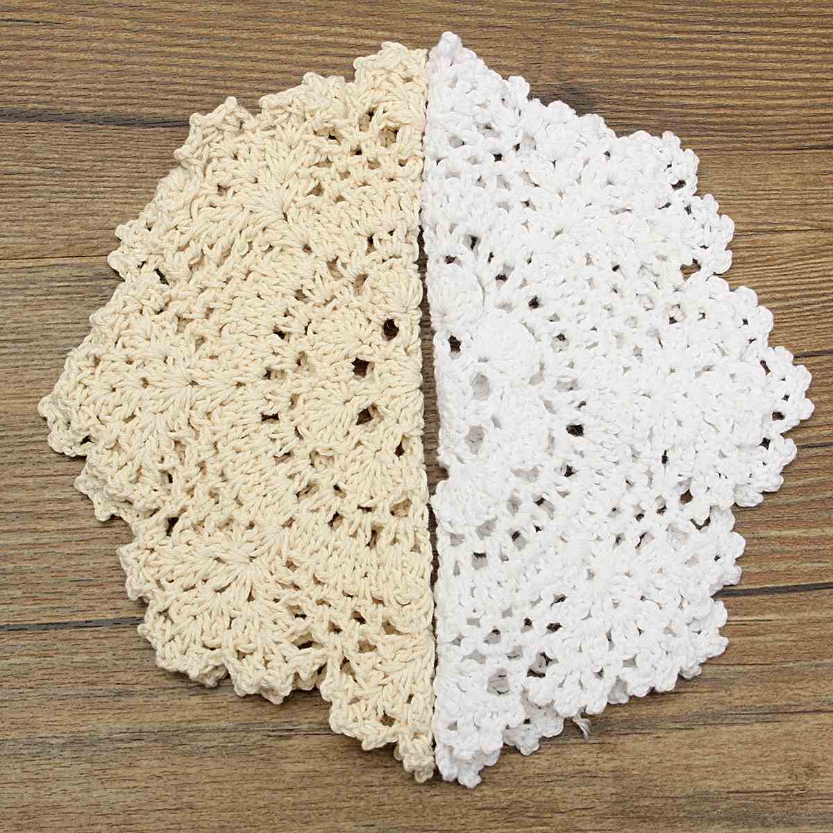 Wholesale- Vintage Cotton Yarn Table Mat Coasters Round Hand Crocheted Lace Doilies Home Dining Table Decorative Accessories Fabrics