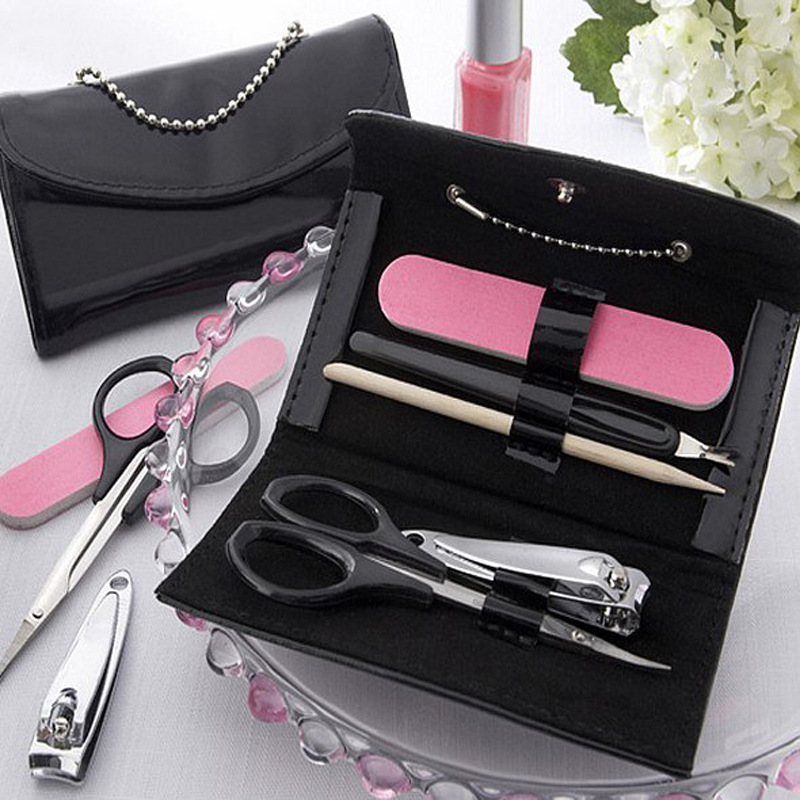 50 sets/batch wedding party gift black leather handbag design 5-in-1 stainless steel pedicure nail tool set beauty kit
50 sets/batch wedding party gift black leather handbag design 5-in-1 stainless steel pedicure nail tool set beauty kit