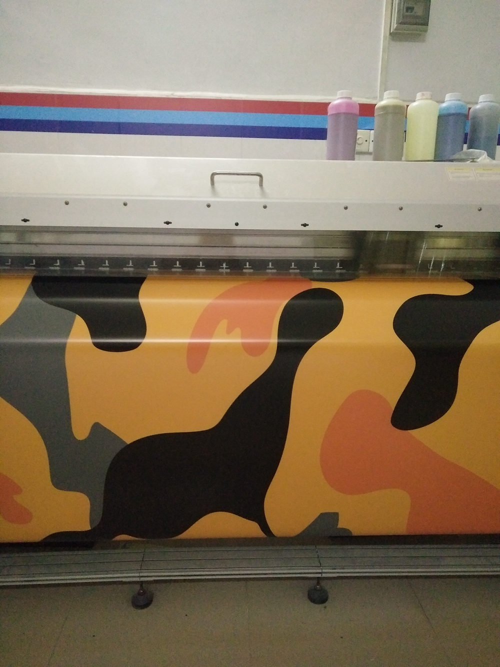 Large Orange Camo VINYL Full Car Wrap Graphic Camouflage Foil Stickers with Camo truck covering foil with air free size 1.52 x 30m/Roll