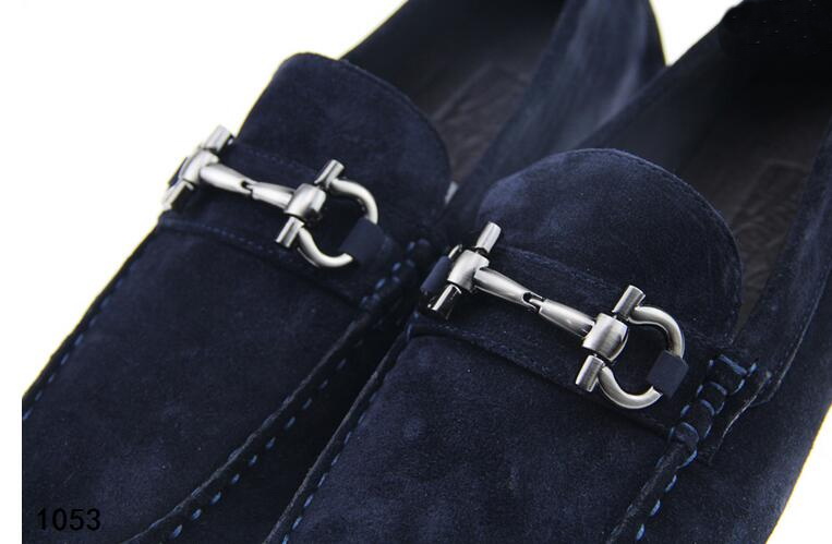 2019 New Designer male casual flats shoe cowhide leather Slip-on Mocassin Metal Button men's suit shoe Zapatillas 40-46, Black
2019 New Designer male casual flats shoe cowhide leather Slip-on Mocassin Metal Button men's suit shoe Zapatillas 40-46, Black