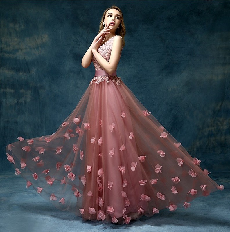 cheap elegant long beautiful v neck formal evening dresses 2017 dubai kaftan a line lace flower floor length mother of the bride prom party