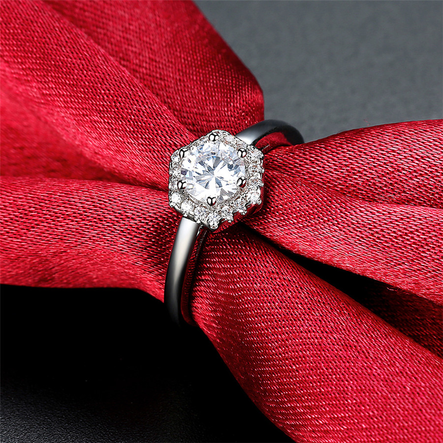 2017 New Hexagon Design Women Girls Fashion Wedding Rings Party Jewelry Wholesale Cubic Zirconia Crystal 18KRGP Stamped
2017 New Hexagon Design Women Girls Fashion Wedding Rings Party Jewelry Wholesale Cubic Zirconia Crystal 18KRGP Stamped