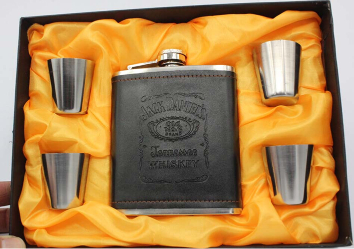 1PC Z1120 new arrival 304 stainless steel flagon portable 7 oz hip flask+4pcs small wine cup without gift box set
1PC Z1120 new arrival 304 stainless steel flagon portable 7 oz hip flask+4pcs small wine cup without gift box set