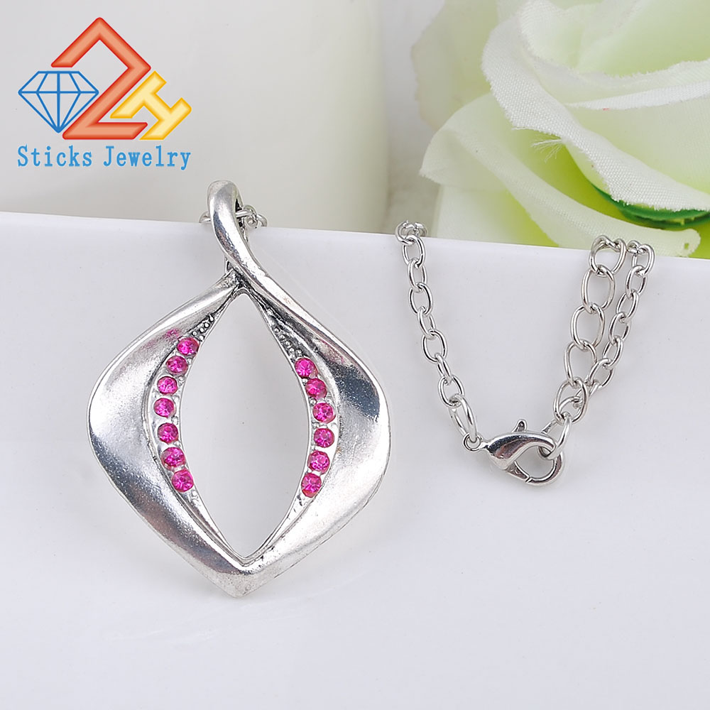 Elegant Fashion Necklace Punk Style Mouth Shape Zinc Alloy Rhinestone Necklace Pendant Chain
Elegant Fashion Necklace Punk Style Mouth Shape Zinc Alloy Rhinestone Necklace Pendant Chain