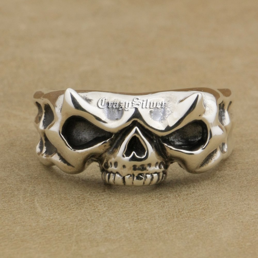 Brand LINSION 925 Sterling Silver Skull Ring Mens Biker Punk Ring TA14 US Size 7~14
Brand LINSION 925 Sterling Silver Skull Ring Mens Biker Punk Ring TA14 US Size 7~14