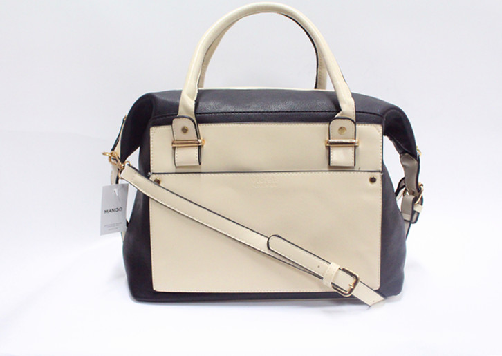 2017 new style New Europe Color Stitching Simple Fashion Leisure Handbag Solid Color Large capacity Trend Travelers Business Big Trend Bag, Black
2017 new style New Europe Color Stitching Simple Fashion Leisure Handbag Solid Color Large capacity Trend Travelers Business Big Trend Bag, Black
