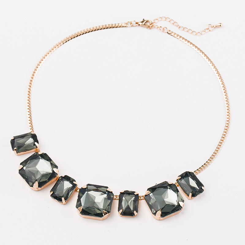 New Luxury Charm Women Crystal Choker Necklace Jewelry Gold-Color Big Leaf Bib Chunky Statement Maxi Necklace N022
New Luxury Charm Women Crystal Choker Necklace Jewelry Gold-Color Big Leaf Bib Chunky Statement Maxi Necklace N022
