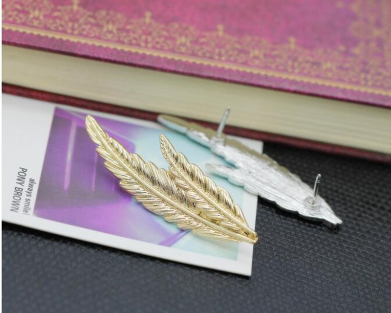 Wholesale- Vintage Style metal alloy feather leaves leaf Brooches For Women Men Decoration Dress Scarf Hijab Pin Boutonniere