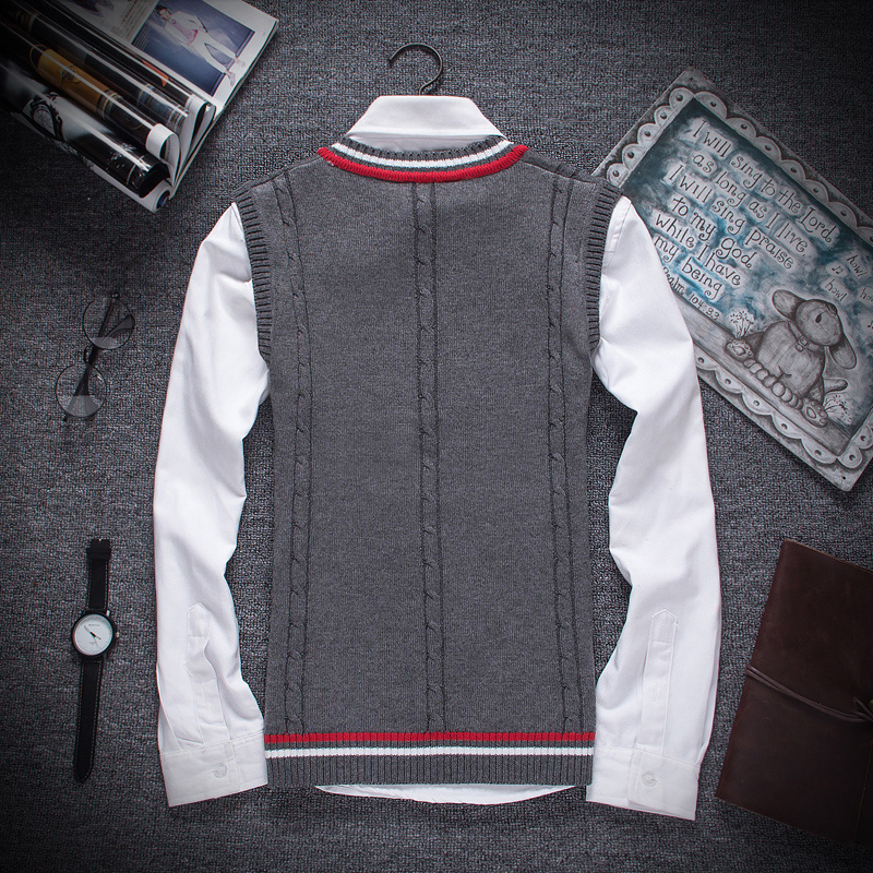 Wholesale- New the autumn winter 2017 men fashion boutique cotton v-neck knitted sweater vest / Male Formal social business sweater vest
