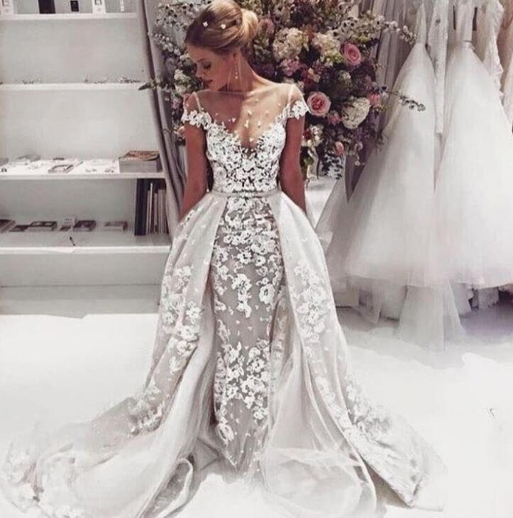 2018 Lace Appliques Wedding Dresses Bridal Gowns with Overskirt Sexy Sheer Bateau Short Sleeves vestidos de novia Custom Made Court Train, White
2018 Lace Appliques Wedding Dresses Bridal Gowns with Overskirt Sexy Sheer Bateau Short Sleeves vestidos de novia Custom Made Court Train, White
