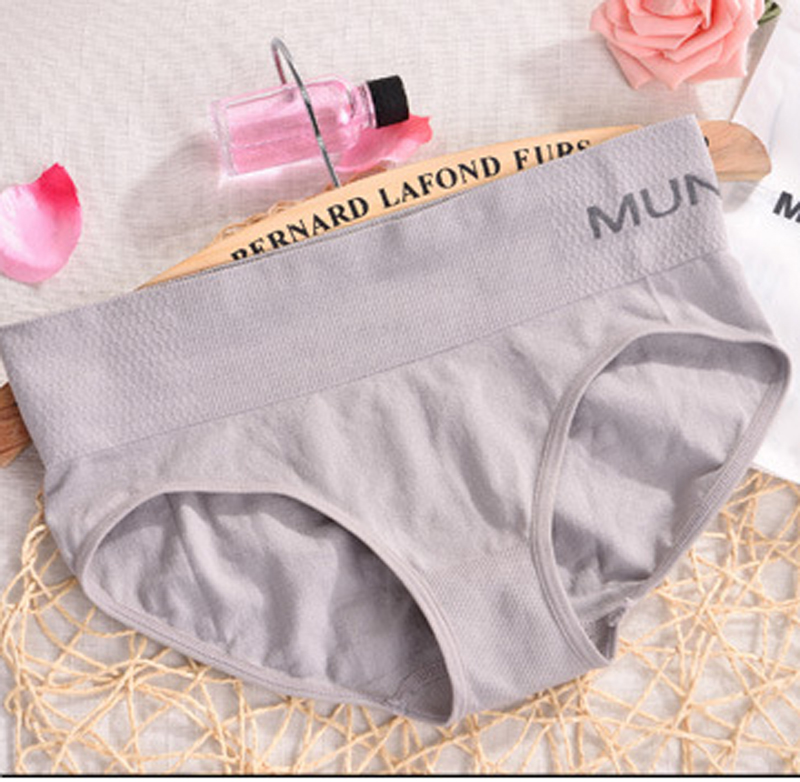 Fmale Low-waist Seamless Briefs Women's Slim Body Panties Underwear 10pcs/lot JH1016, White
Fmale Low-waist Seamless Briefs Women's Slim Body Panties Underwear 10pcs/lot JH1016, White